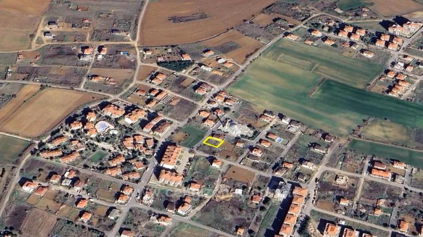 *In Der Nachbarschaft Von Topağaç*Infrastrukturbereit* Gelegenheitsgrundstück, Auf Dem Sie Ihr Einfamilienhaus Sofort Bauen Können