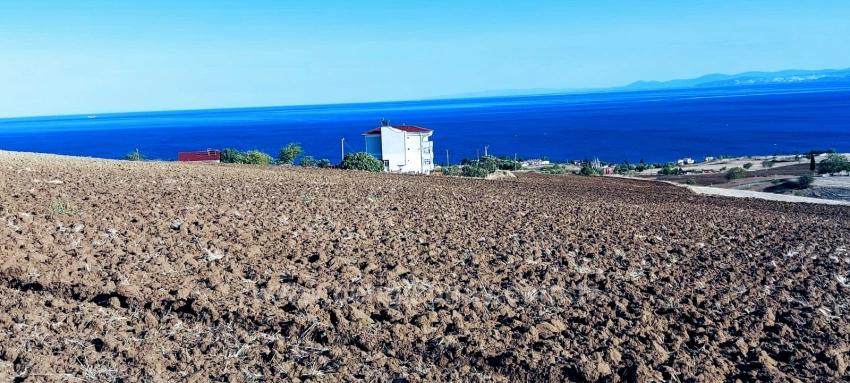 Grundstück Geeignet Für Ein Genossenschaftliches Wohnbauprojekt Mit 50 Wohnungen Und Freiem Meer- Und Naturblick.