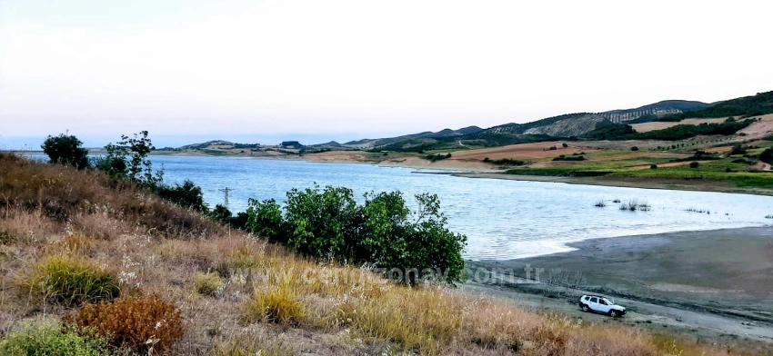 Freistehendes Grundstück Mit Eigentumsurkunde, Direkt Am Damm Gelegen, Dringend Zu Verkaufen