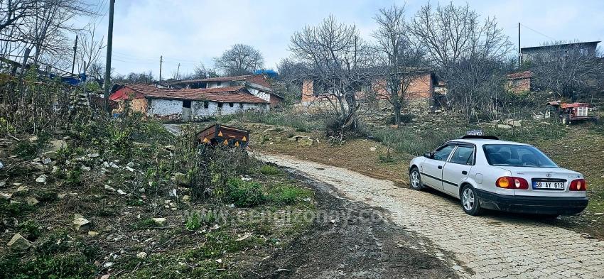 **Keine Anteile, Einzelgrundstück** Schnäppchengrundstück Für Liebhaber Von Dorfhäusern**