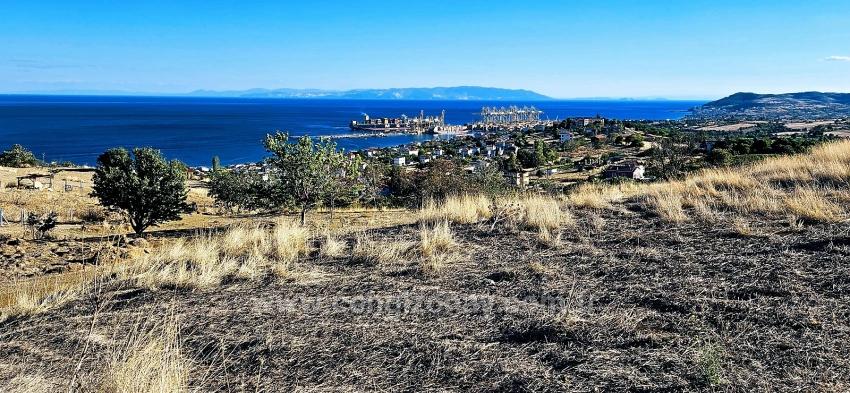 530 M² Großes Eckgrundstück Mit Fertiger Infrastruktur Und Herrlichem Meer- Und Naturblick.