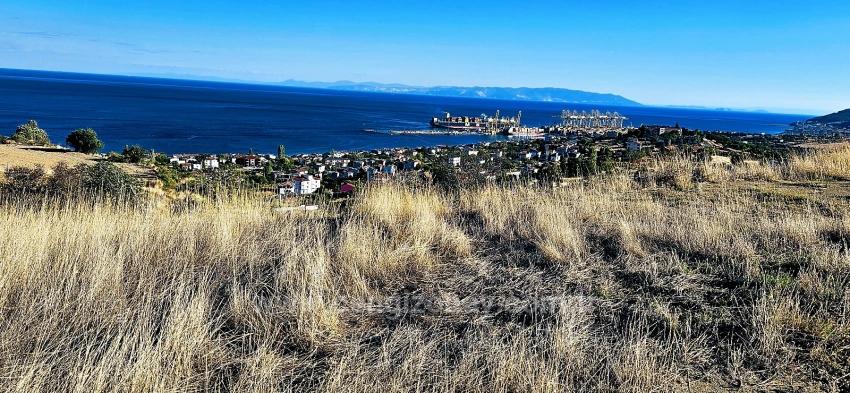 530 M² Großes Eckgrundstück Mit Fertiger Infrastruktur Und Herrlichem Meer- Und Naturblick.