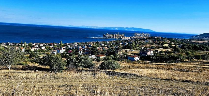 530 M² Großes Eckgrundstück Mit Fertiger Infrastruktur Und Herrlichem Meer- Und Naturblick.