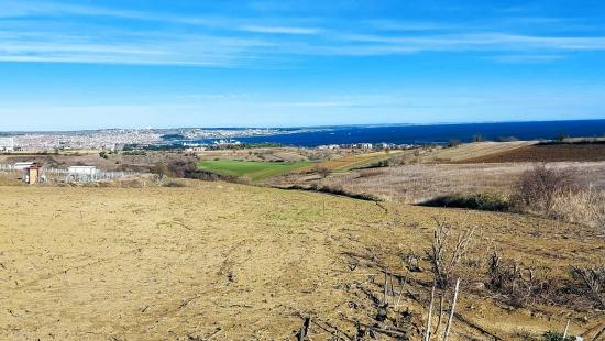 Preisgünstiges Grundstück Mit Freiem Blick Auf Meer, Natur Und Stadt, Bebauungsplan Für 20 % Zweigeschossige Bebauung.