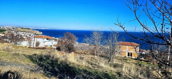 **eckgrundstück Geeignet Für 2 Luxusvillenprojekte Mit Uneingeschränktem Meer-, Natur- Und Stadtblick**