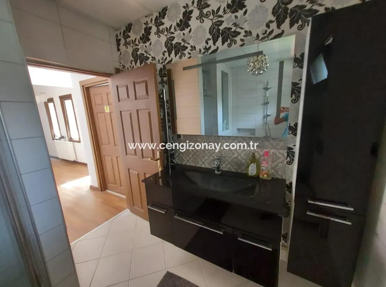 Luxuriöse Ultra-Villa Mit Tauschpool Und Tiefgarage