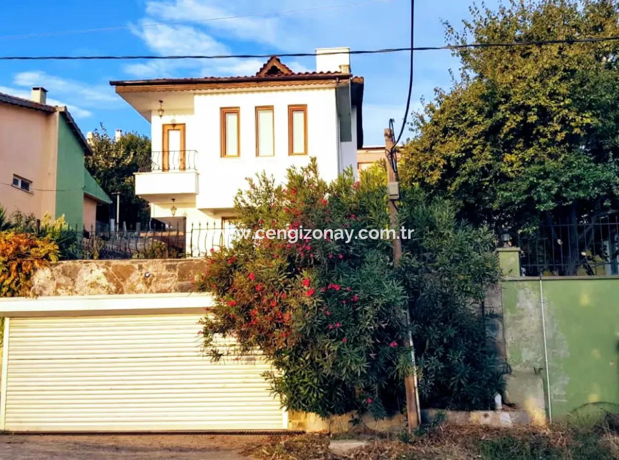 Luxuriöse Ultra-Villa Mit Tauschpool Und Tiefgarage