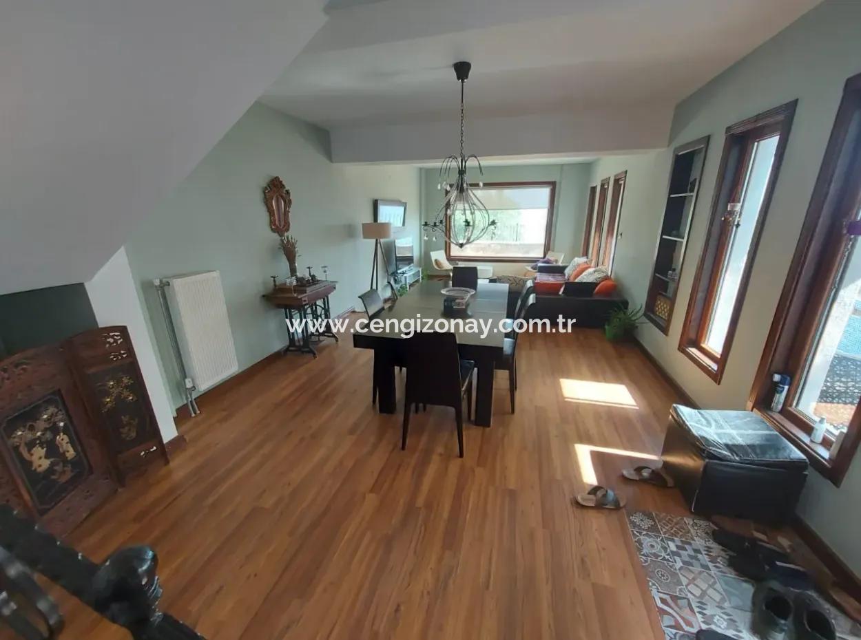 Luxuriöse Ultra-Villa Mit Tauschpool Und Tiefgarage