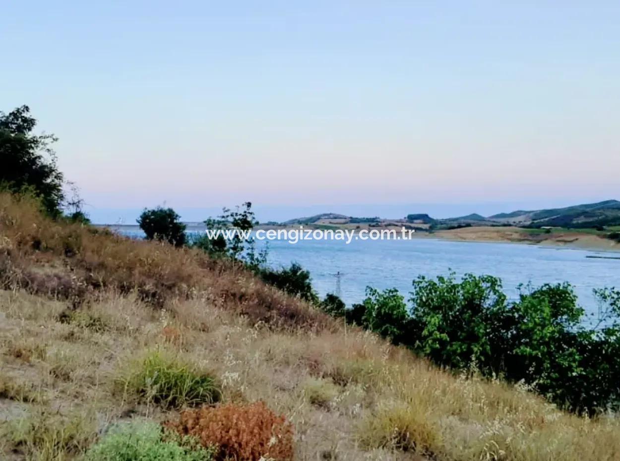 Tekirdağ Yeniköyde Zum Verkauf 3.000 M2 Feld Zum Verkauf Mit Teichseite