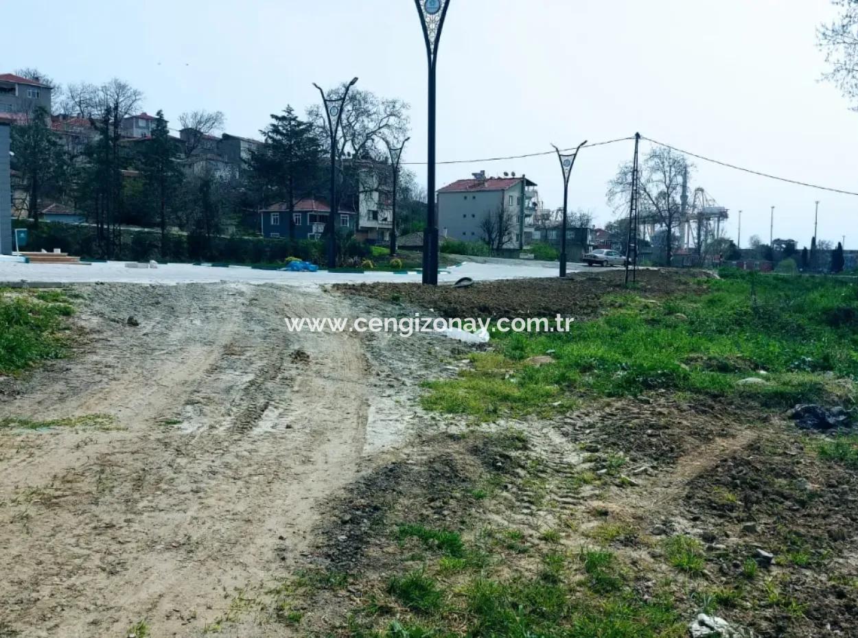 Ganz In Der Nähe Des Hafens Von Asyaport Mit Hohem Gewinn Und Garantiertem Wohngebiet