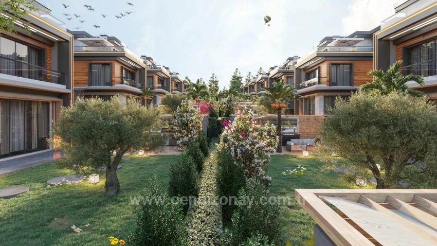 6+1 Bedroom Detached House For Sale in Topağaç Nbh. Süleymanpaşa Altınova - 580 m²