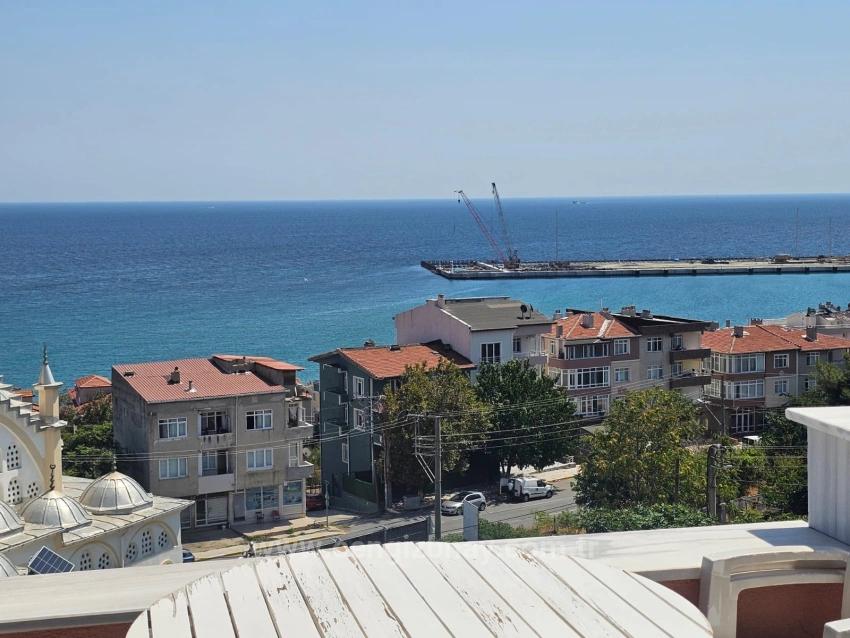 Complete Building For Sale: 6 Units Of 3+1 And 2 Units Of 210 M2 Workplaces