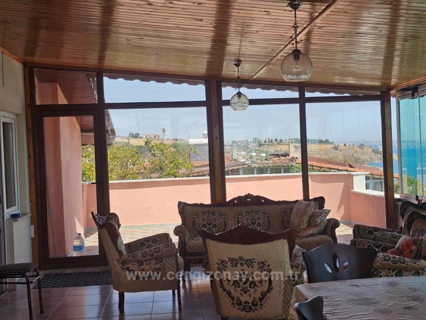 Complete Building For Sale: 6 Units Of 3+1 And 2 Units Of 210 M2 Workplaces