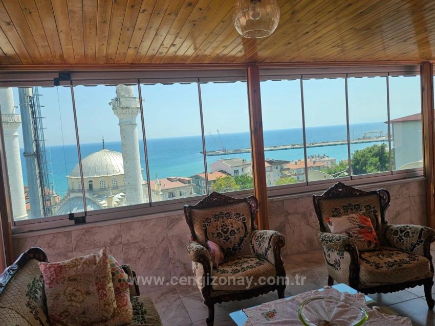 Complete Building For Sale: 6 Units Of 3+1 And 2 Units Of 210 M2 Workplaces