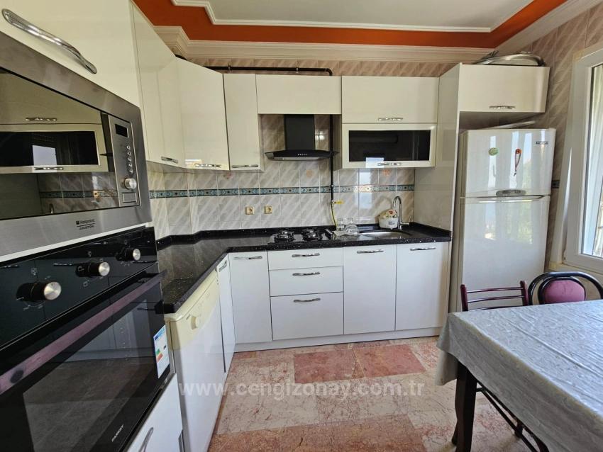 Complete Building For Sale: 6 Units Of 3+1 And 2 Units Of 210 M2 Workplaces