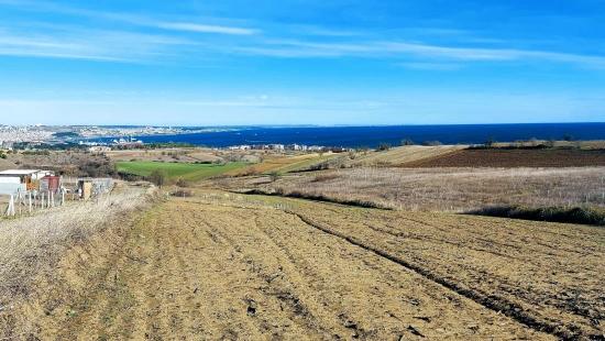 Bargain Plot Of Land With Full Sea, Nature And City Views, Zoned For 20% Two-story Construction.