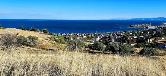 **peak at point panoramic sea view** 530 M2 coupon corner plot