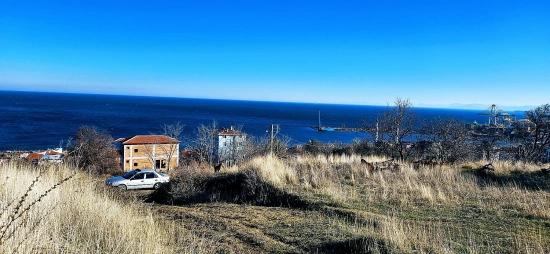 **corner Plot Suitable For 2 Ultra Luxury Villa Projects With Full Sea, Nature And City Views**