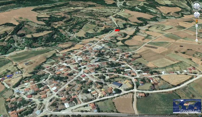 Продается Выгодный Земельный Участок В Отличном Состоянии, Окруженный Природой, Идеально Подходящий Для Тех, Кто Мечтает О Деревенском Доме.