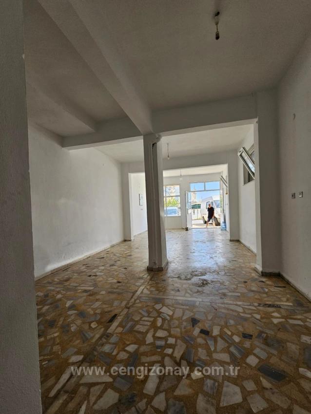 Komple Satılık Bina 6Adet 3+1 2 Adet 210 M2 İş Yeri