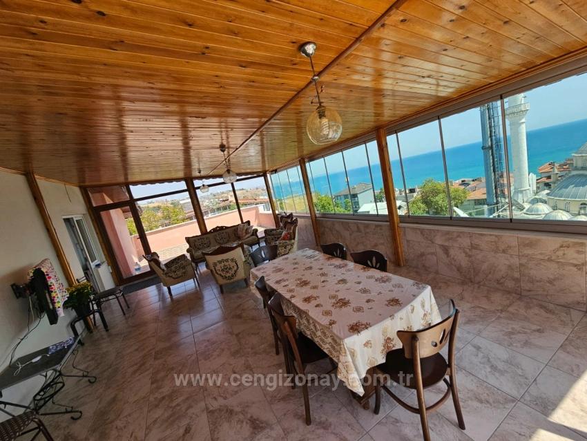 Komple Satılık Bina 6Adet 3+1 2 Adet 210 M2 İş Yeri