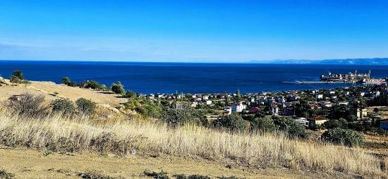 Harika Deniz Ve Doğa Manzarlı Alt Yapısı Hazır 530 M2 Köşe Arsa