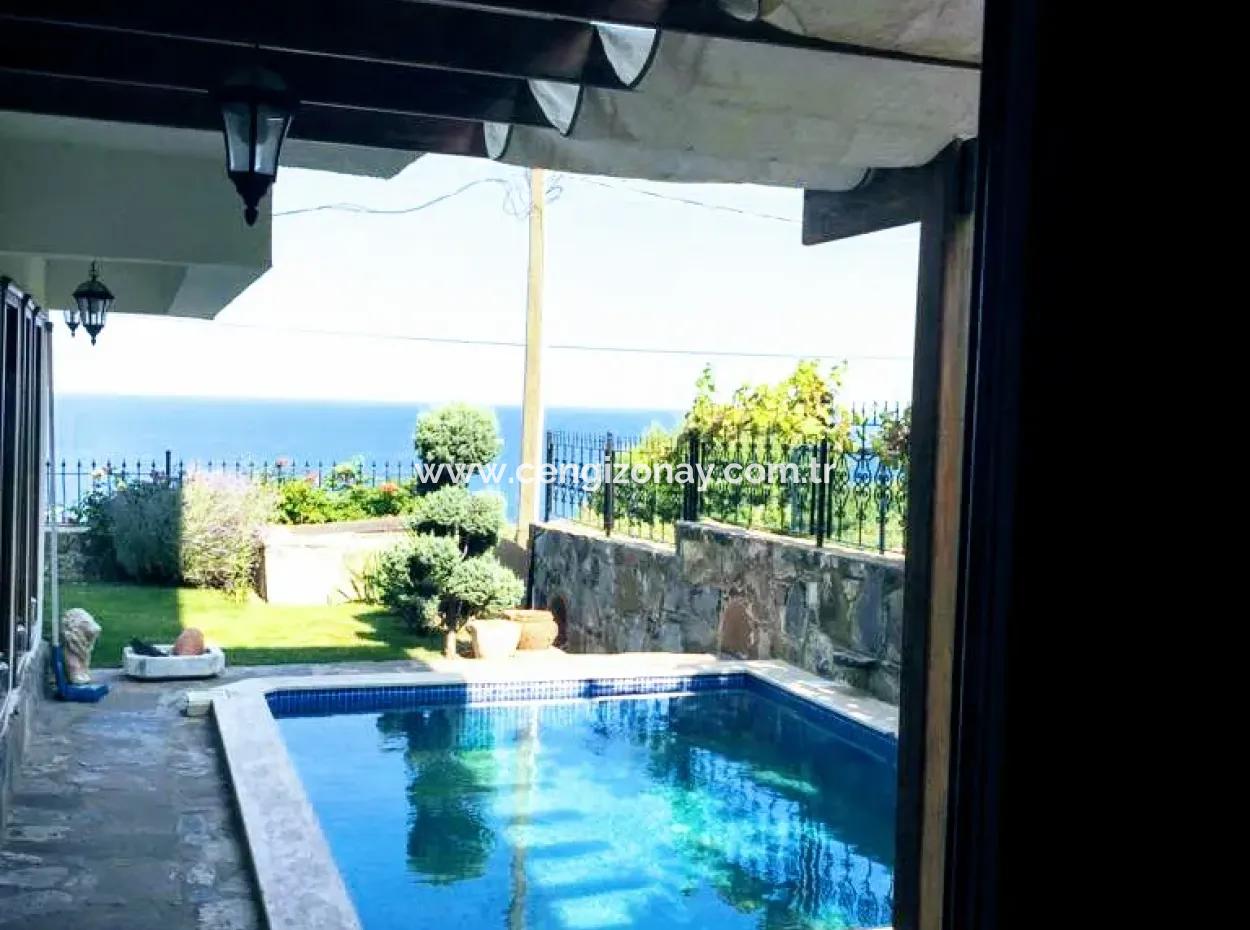 Takas+Nakit Havuzlu Kapalı Otaparklı Lüxs Ultra Villa